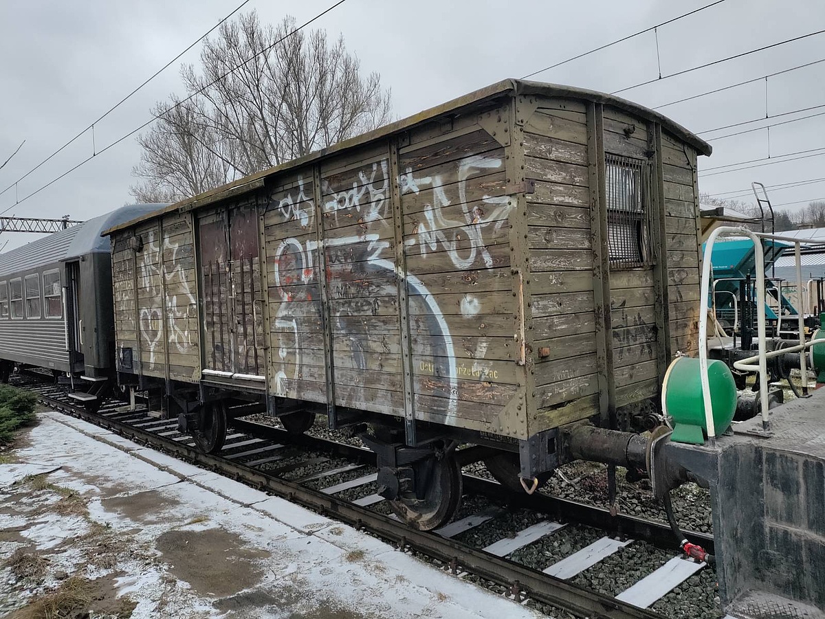 Wagon z Kłodzka  XH 826057 podczas transportu  Fot Krzysztof Jakubina