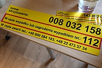 Żółta naklejka PLK